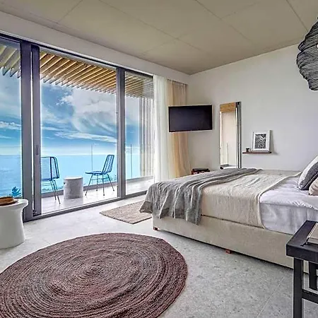 Umani - Free - Free Parking 4*